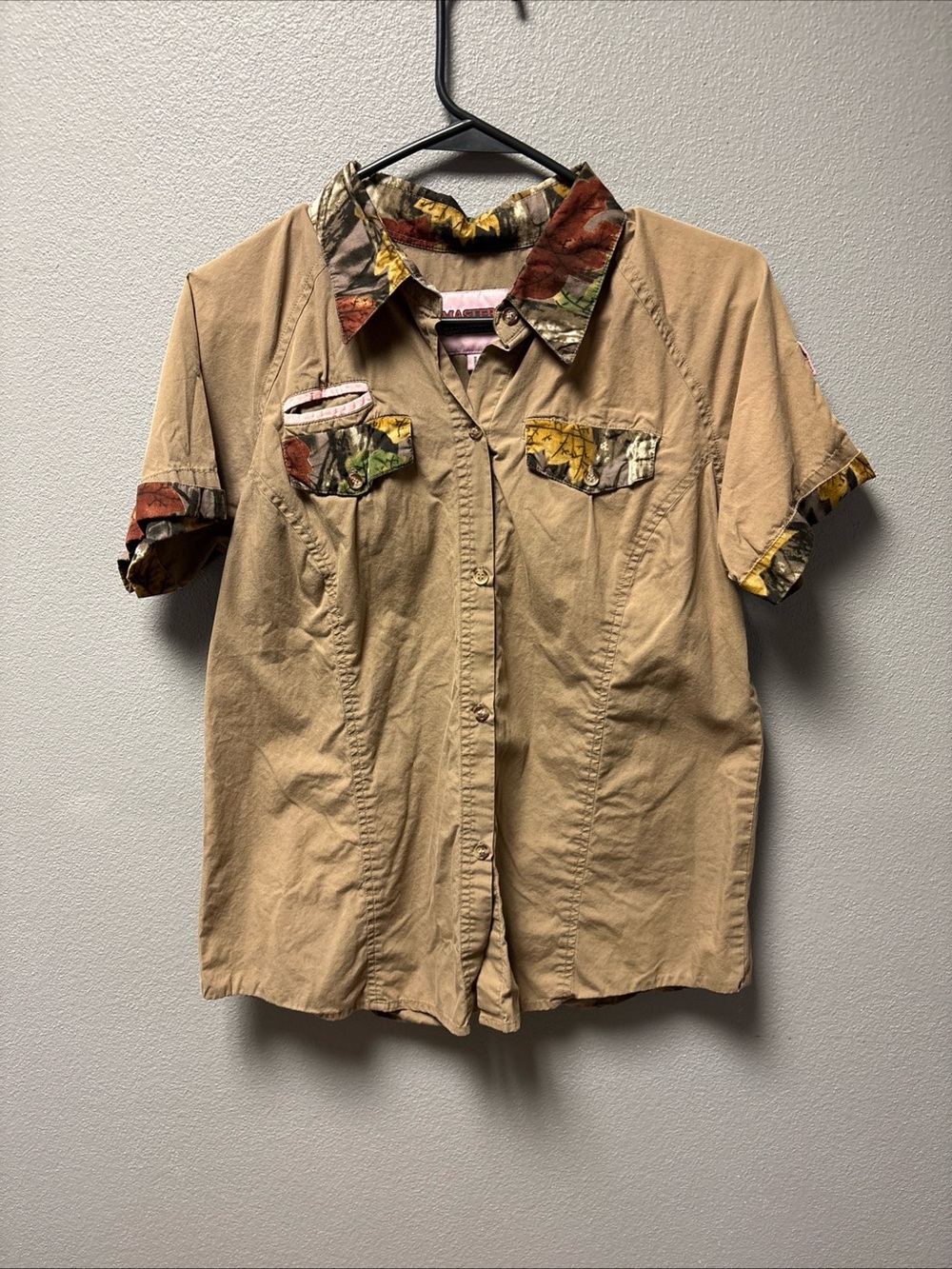 Master Sportswoman Dark Khaki And Camo Button Down Tee, Women’s L